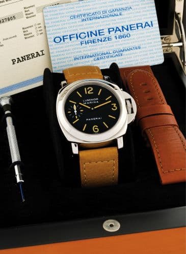 Luminor Marina — photo from WatchBase · Photo: WatchBase · © WatchBase, used with permission · Source: https://watchbase.com/panerai/luminor/pam00001